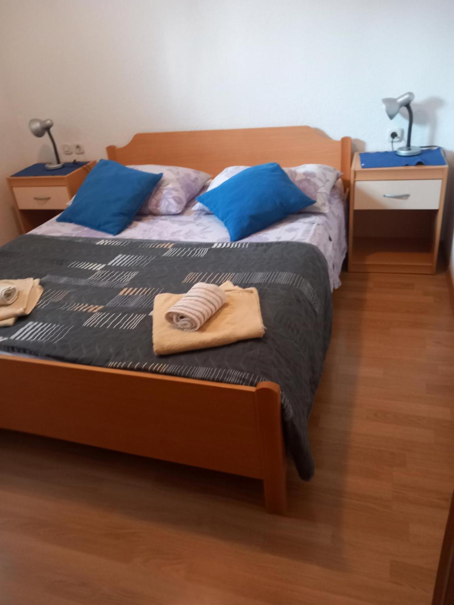 Apartments Jerica Бол Экстерьер фото