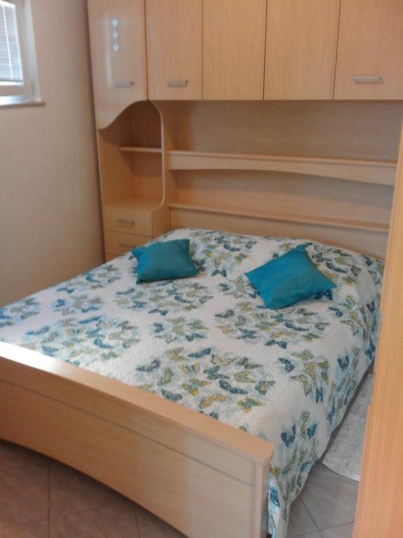 Apartments Jerica Бол Экстерьер фото